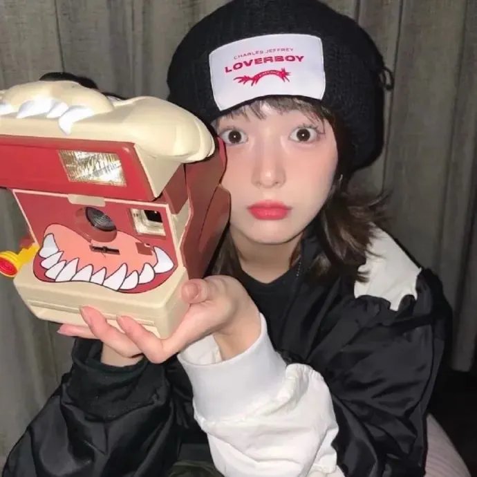 诺娜和埃斯特